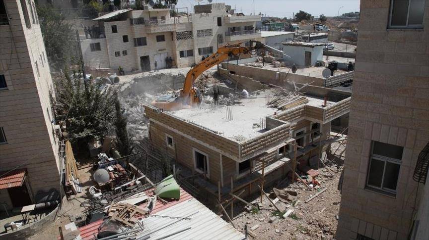 إسرائيل تهدم شقتين سكنيتين شمالي القدس