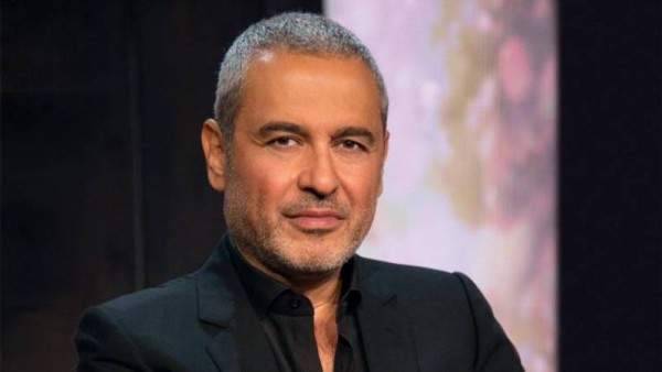 إيلي صعب.. من طفل حلم بتصميم الأزياء إلى أحد أهم المصممين في العالم