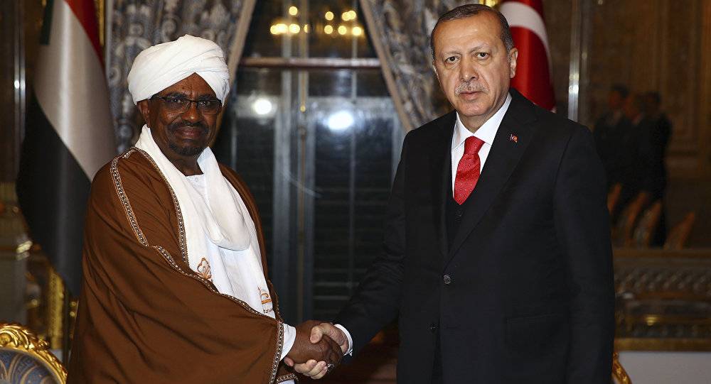 بعد قرار عاجل من أمير قطر... وفد سوداني رفيع إلى تركيا