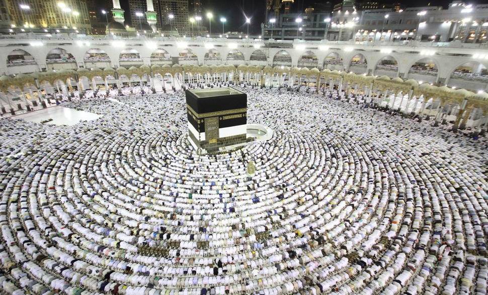 أكثر من مليون و700 ألف حاج يستعدون لأداء الفريضة.. ماذا عن مشروع تظليل ساحات الحرم؟