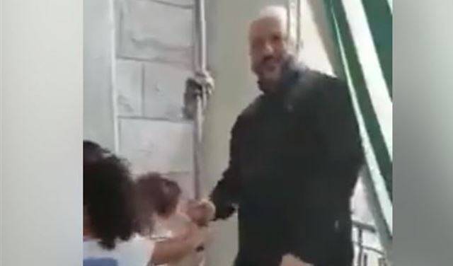 بالفيديو : الرياشي يدق جرس الكنيسة في الخنشارة