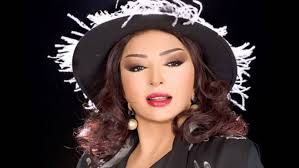 ​نبيلة عبيد خطوبتي اشاعة سخيفة!!