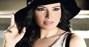 ​عبير صبري بصورة رومانسية مع خطيبها