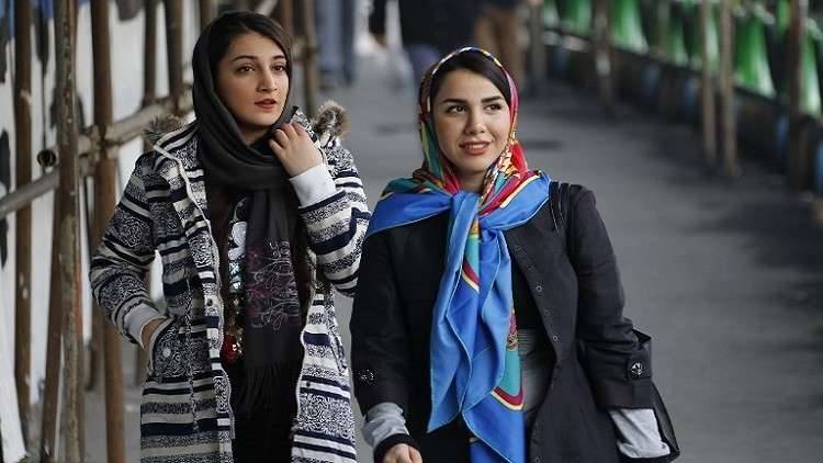إيران بصدد تخصيص ثلث المناصب الإدارية للنساء