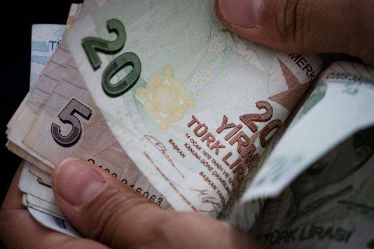 الليرة التركية.. ماذا بعد دعم قطر وتصريحات أردوغان؟