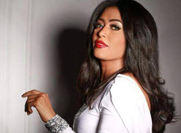 بعد احتفالها بعيد ميلادها..محبو وعد يثنون على جرأتها لاعلانها عمرها