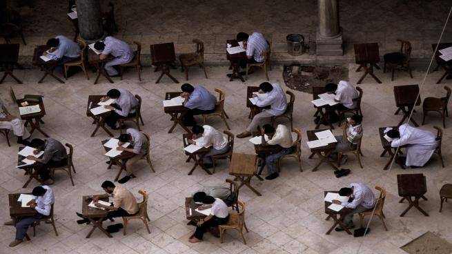 بنوك مصرية تتنافس على تمويل مصاريف الجامعات