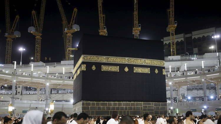 فيديو نادر لخروج المحمل من مصر إلى السعودية