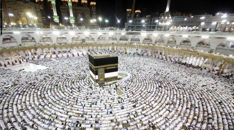 قرقاش عن الحج: قطر أخطأت وارتبكت حين وضعت نفسها بهذا الموقف
