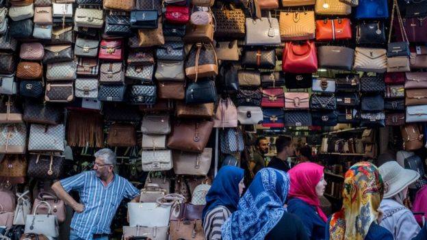 واشنطن تهدد بفرض المزيد من العقوبات على تركيا إذا لم تطلق سراح القس الأميركي