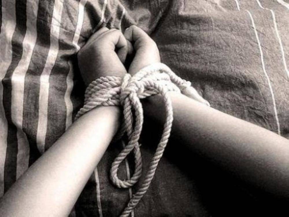 خطفوها وكبلوها وعذبوها بالكهرباء... امرأة سورية في لبنان تنقذها قوى الأمن!