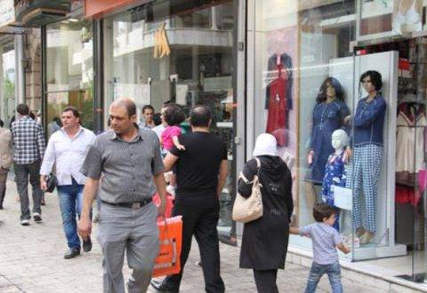 مدير تموين دمشق يشتري ملابسه من البالة.. وهذه نصيحته للمستهلكين