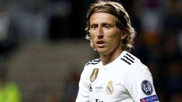 مودريتش يقف في صف المدافع عن الإنتر بوجه ريال مدريد