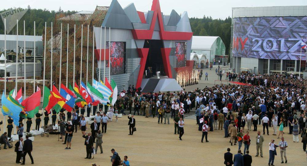 روسيا توقع اتفاقات حكومية المشتركة حول التعاون العسكري خلال منتدى "أرميا 2018"