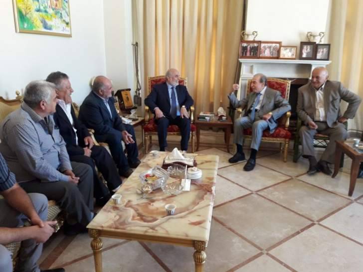 الخليل: ليس هناك خطرا على الموضوع النقدي في لبنان ووضع مصرف لبنان متين