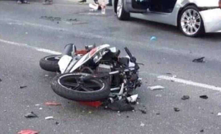 إصابة شاب بجروح بالغة نتيجة انقلاب دراجته