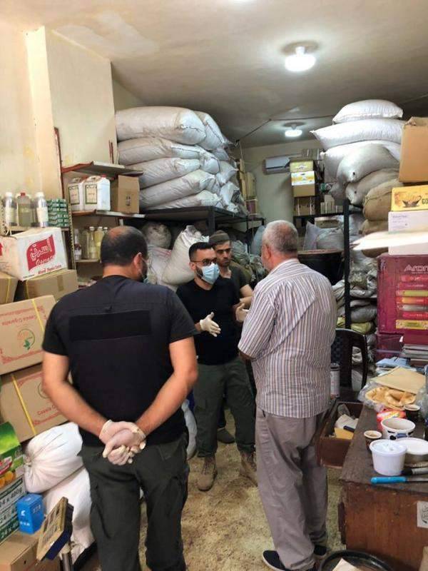 إقفال مخزن وتلف كمية كبيرة من البهارات والاعشاب لعدم إستيفاء الشروط الصحية