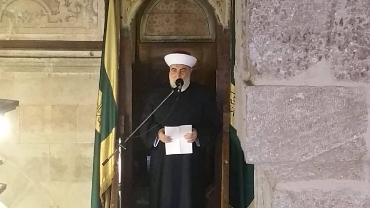 أمين الفتوى في طرابلس يؤدي صلاة العيد