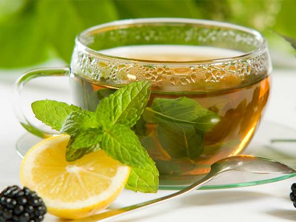 كم كوباً تحتاج من الشاي الأخضر يومياً؟