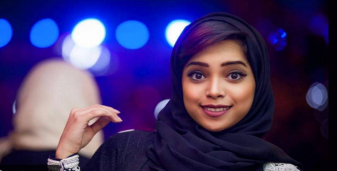مشاعل الشحي تُثير الجدل مُجددًا بسبب إطلالتها.. والبعض يتساءل "هذا هو الحجاب"؟!