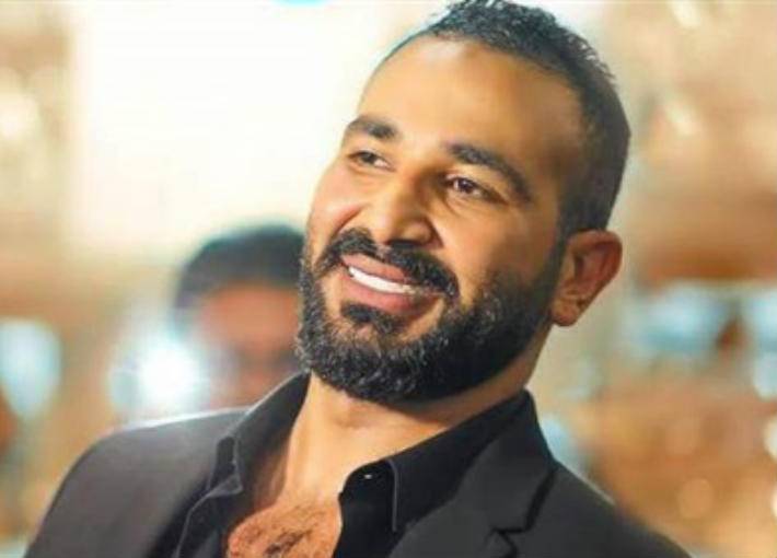 أحمد سعد يؤدي مناسك الحج