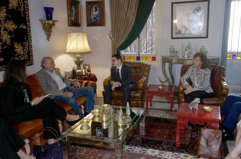 جنبلاط إستقبل وفد وزارة الدفاع الأميركية