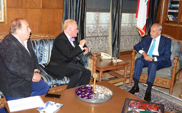 بري تابع مع بروفسور ألماني
كيفيّة مُحاربة السرطان بالقنب الهندي