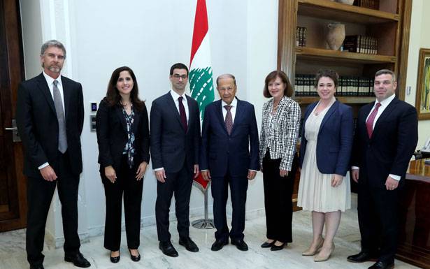 وفد أميركي زار بري وجنبلاط وجعجع
عون : نتمنى أن تعتمد أميركا سياسة تعزز السلام في الشرق
كاريم : نؤكد الرغبة في تعزيز العلاقات بين الجيشين