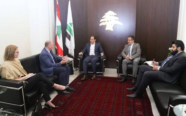 سفير أوستراليا
زار سامي الجميل مُودعاً