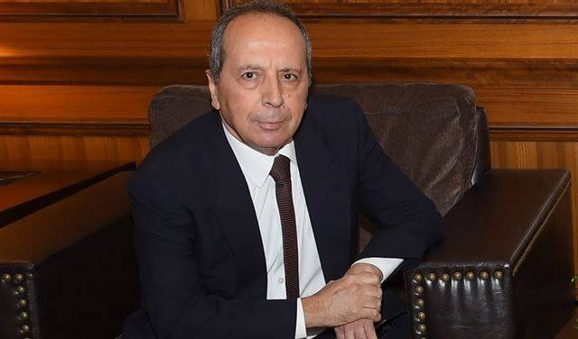 السيد: المطار تحوّل إلى حارة "كل من إيدو إلو"