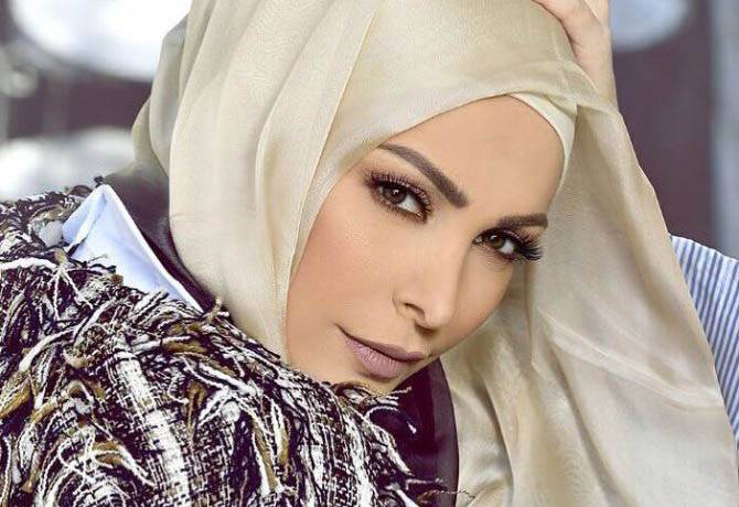 بالفيديو-امل حجازي تنشد في عيد الأضحى