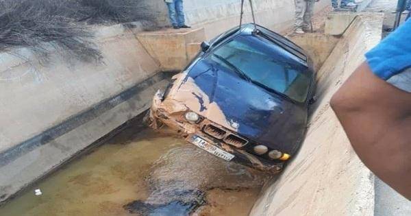 في بلدة كفركلا: انقلبت السيارة واستقرّت في بركة المياه!