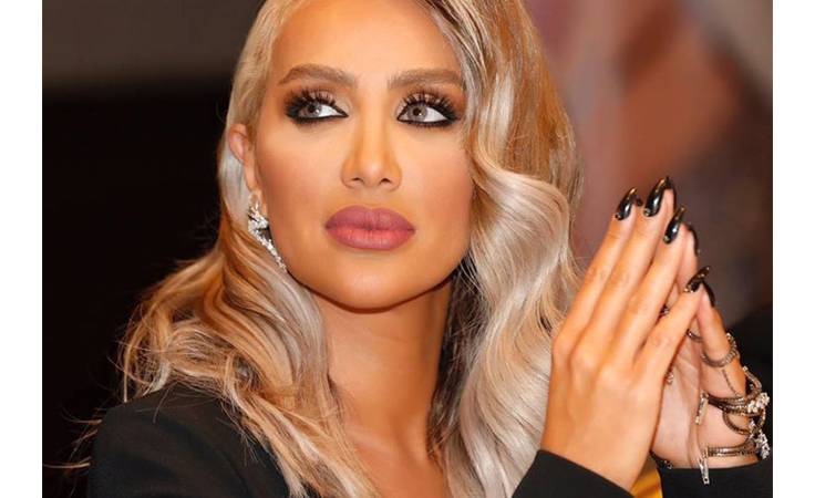 بالصور۔۔ مايا دياب تُحزن جمهورها!