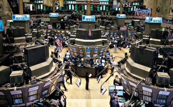 "داو جونز" يرتفع بنسبة 0.5% إلى 25772 نقطة
