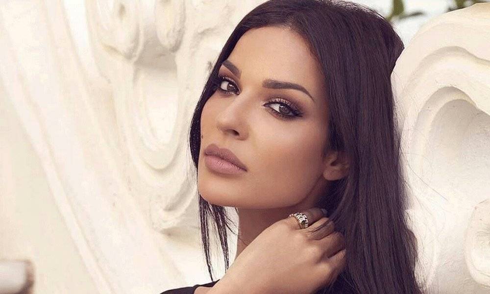 نادين نجيم تنشر صورة والجمهور يتضامن معها.. ماذا جرى؟