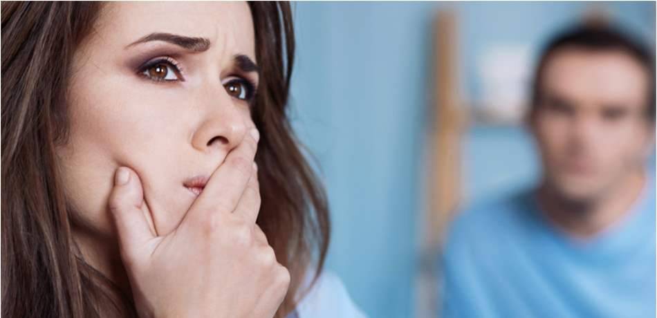 صمت الزّوجة أمام انفعالات زوجها.. هل يهدِّئ من عصبيّته؟