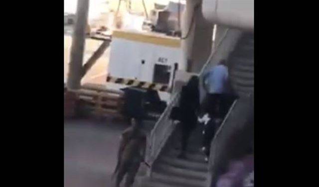 بالفيديو: أشخاص يتوجهون للطائرة بشكل مباشر... والامن العام يوضح