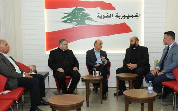 جعجع تسلّم من وفد جامعة اللويزة دعوة لحضور احتفاليّة ذكرى تأسيسها