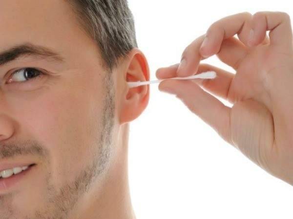 إحذروا تنظيف الأذن بهذه الطريقة