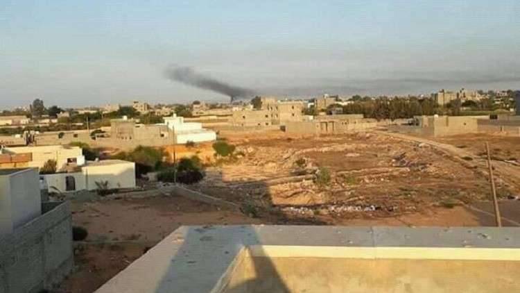 اشتباكات بالأسلحة الثقيلة جنوبي العاصمة الليبية طرابلس