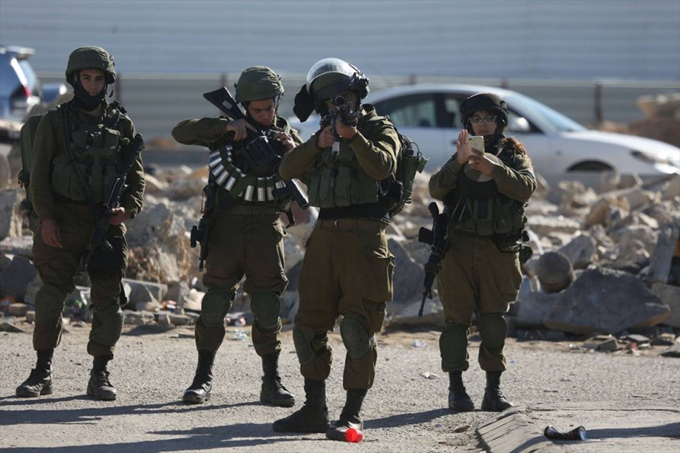 الاحتلال يعتقل 8 فلسطينيين في الضفة الغربية