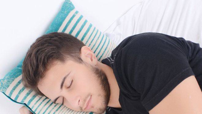 النوم ما بين 6 و8 ساعات في الليلة مفيد للقلب