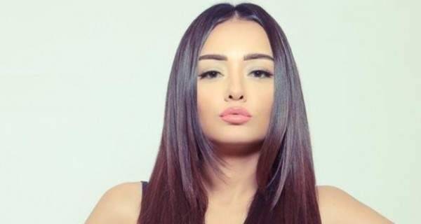 راندا البحيري تعتذر من منة حسين فهمي