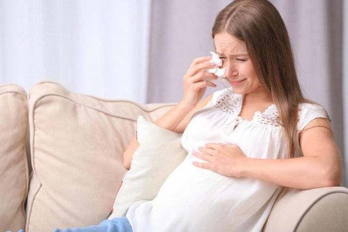 لماذا يتقلب مزاج المرأة أثناء الحمل؟؟