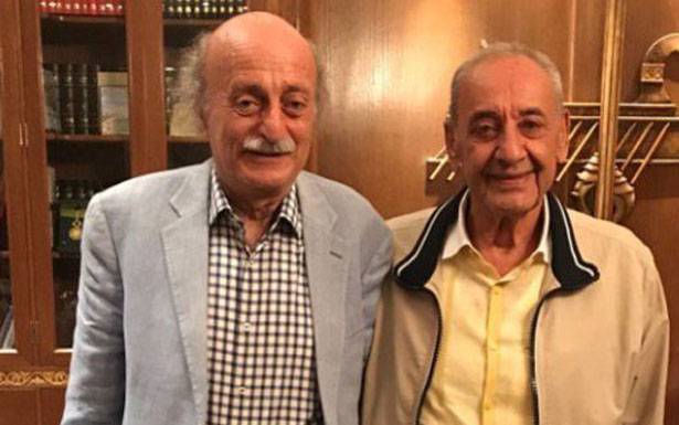 جنبلاط بعد زيارة بري: لا بدّ من الإسراع والخروج
من المأزق الحكومي لأن الوضع الإقتصادي لا يتحمّل