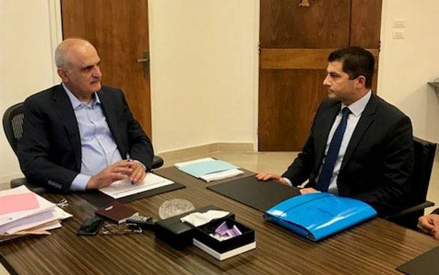 خليل تابع ولحود الصيغ
المقترحة لحـلّ أزمـة الإسـكان