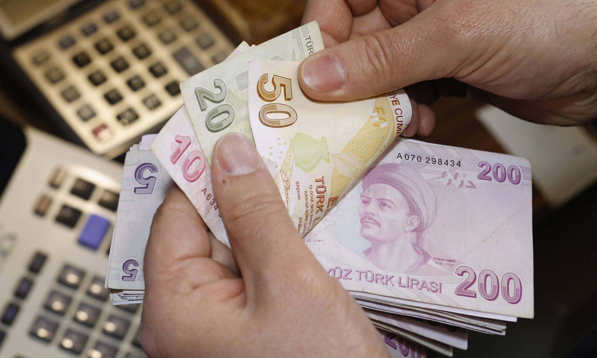 إجراءات جديدة تخص الليرة التركية