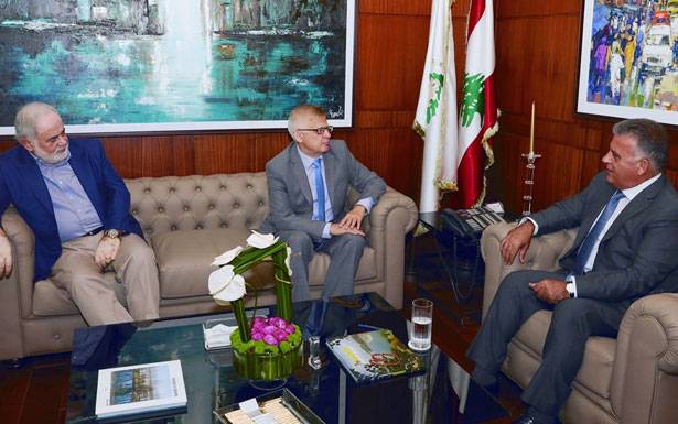 ابراهيم بحث مع زاسبكين
أوضاع النازحين وتسهيل عودتهم