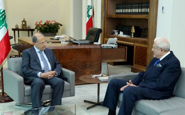 عون تابع تطورات التشكيل والتقى زواراً
وتسلّم دعوة لمؤتمر المعهد الفرنسي في الرباط