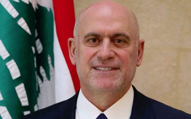 فنيانوس يردّ اليوم حول المطار